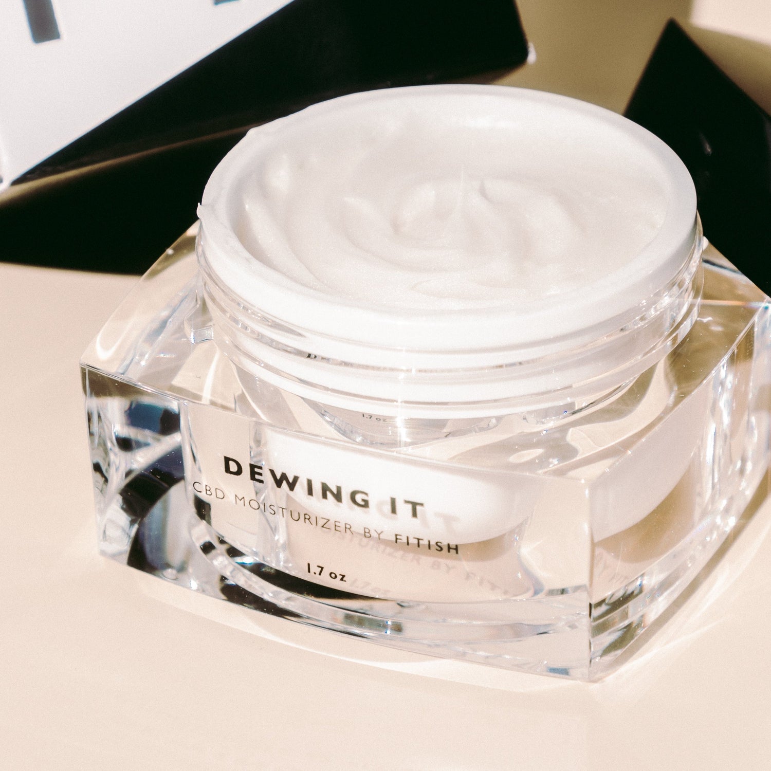 product texture dewing it moisturizer